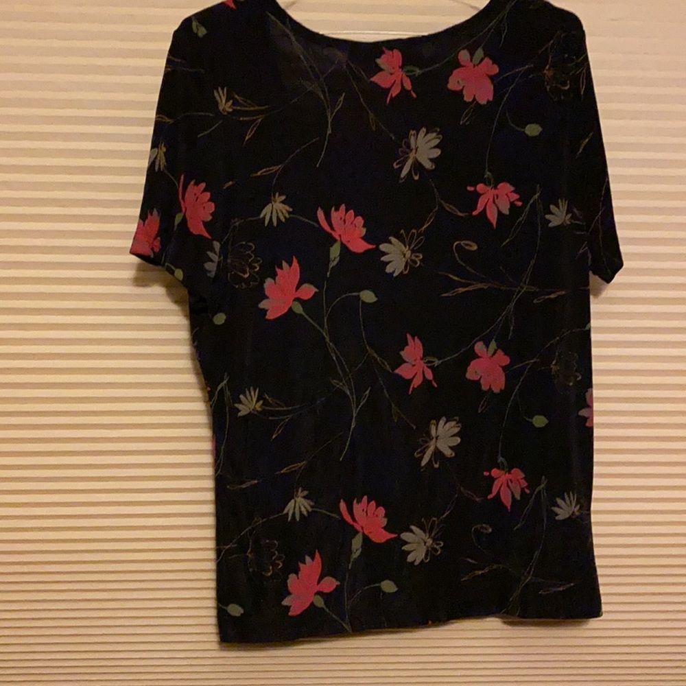 Floral top - Picture 4 of 4
